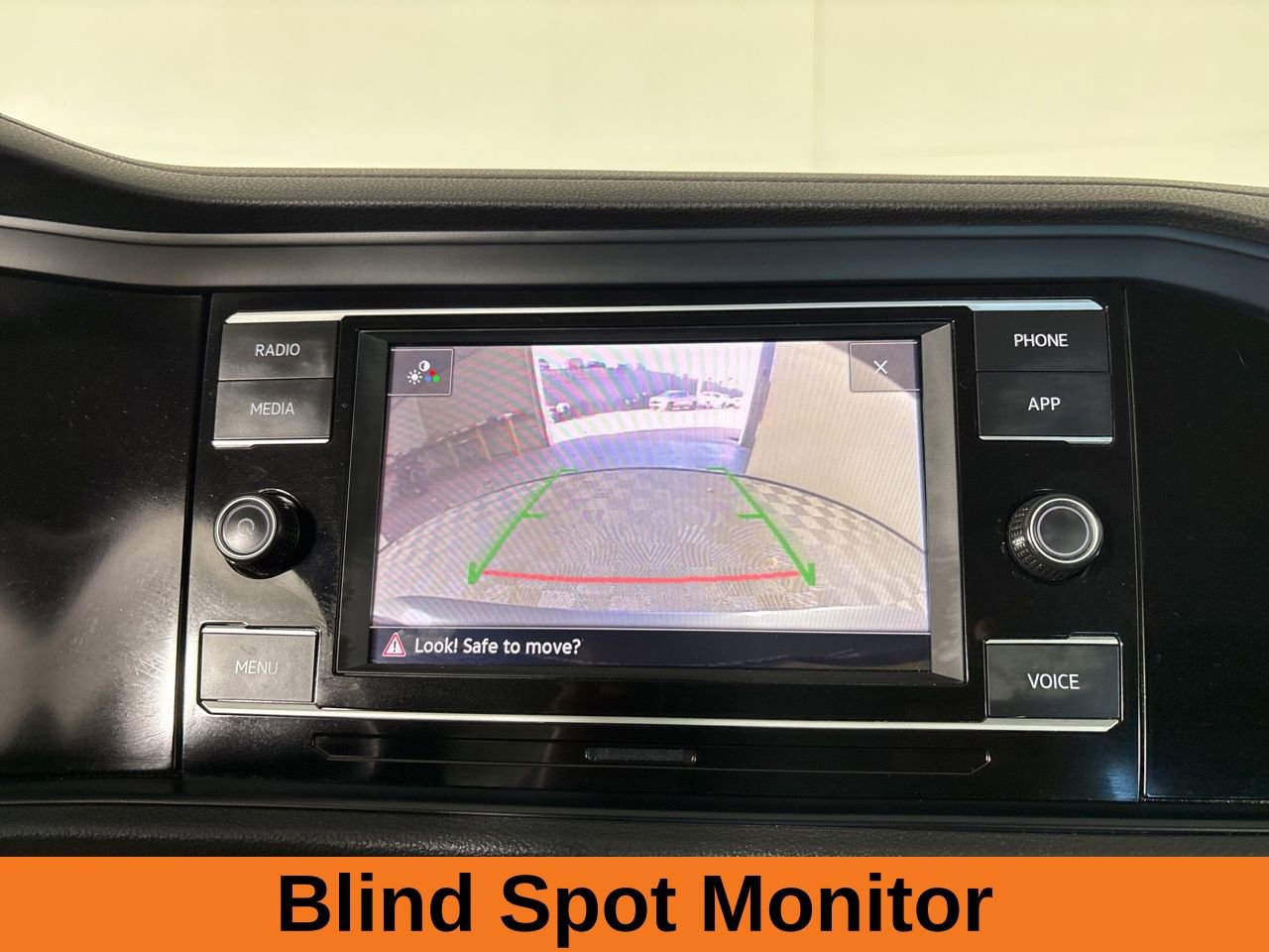 Used 2024 Volkswagen Jetta SE image 14