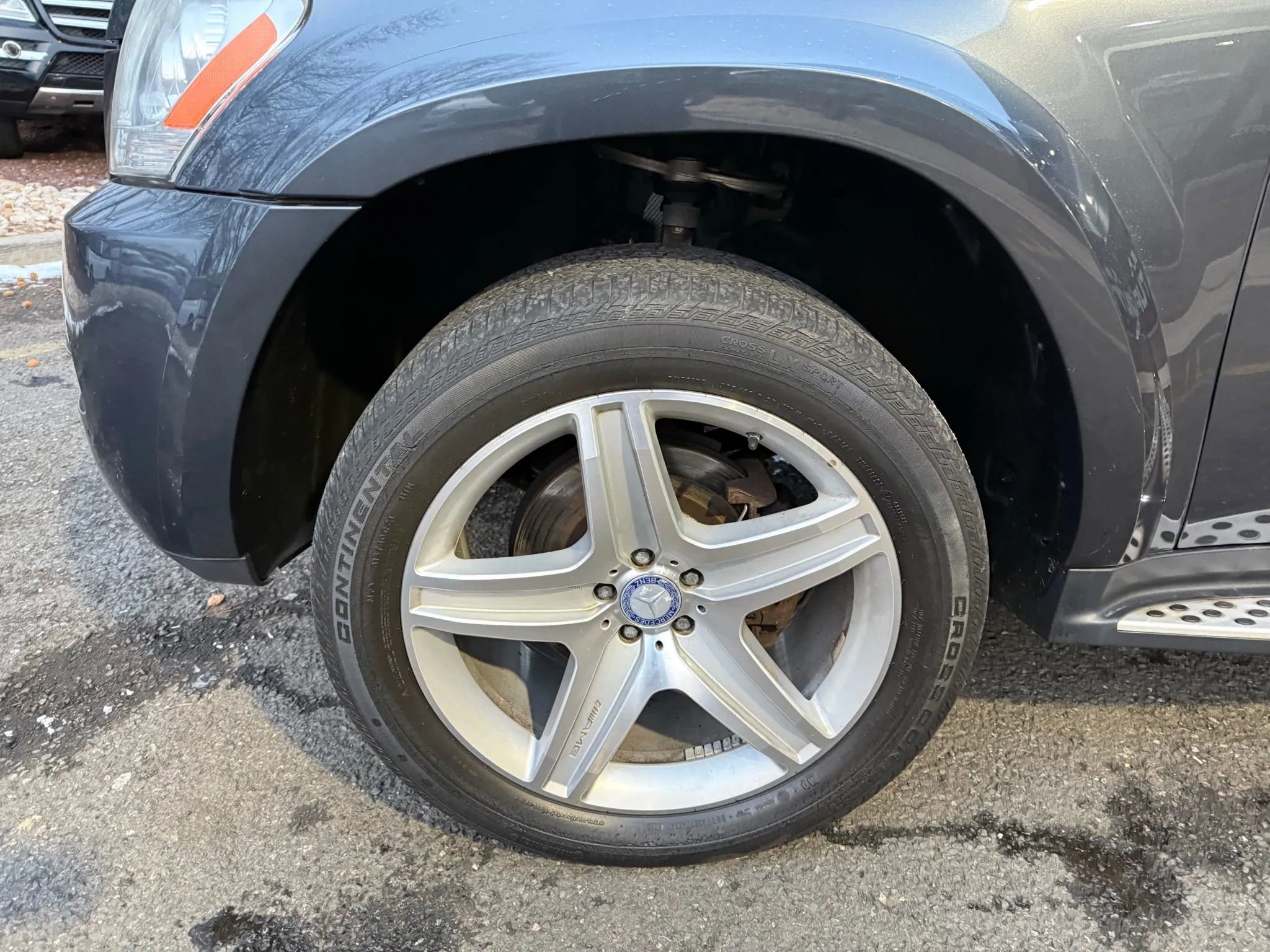 Used 2012 Mercedes-Benz GL 550 GL 550 4MATIC Sport Utility 4D image 34