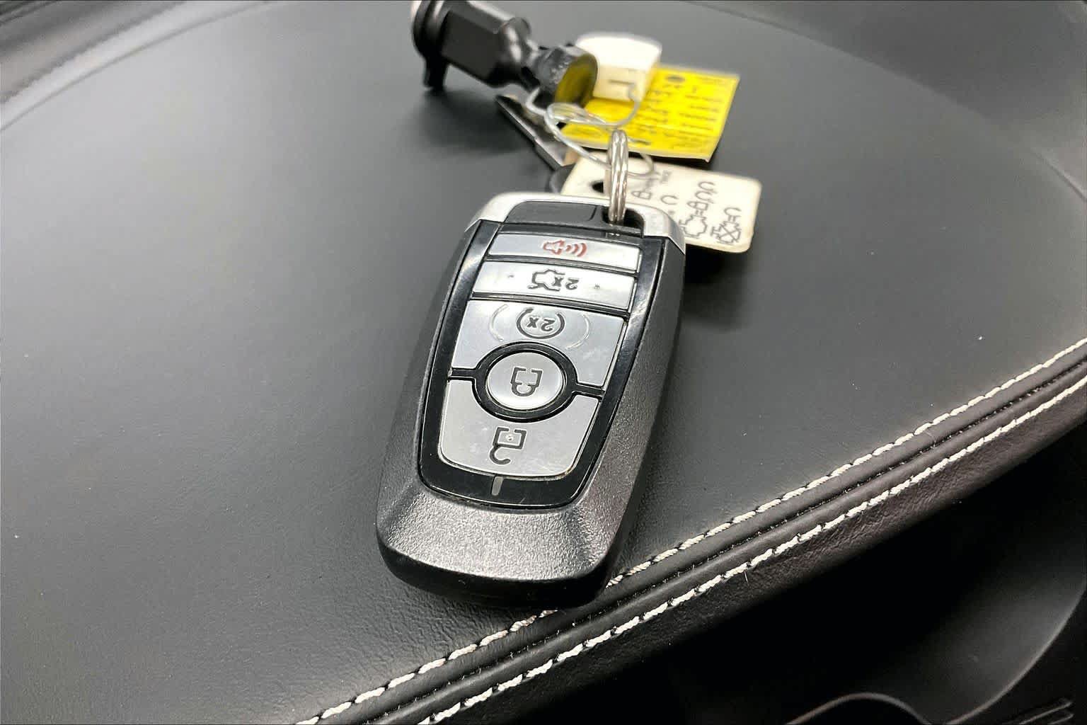 Used 2018 Ford Explorer Platinum AWD/4WD image 14