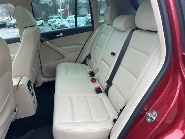 Used 2016 Volkswagen Tiguan SE image 23