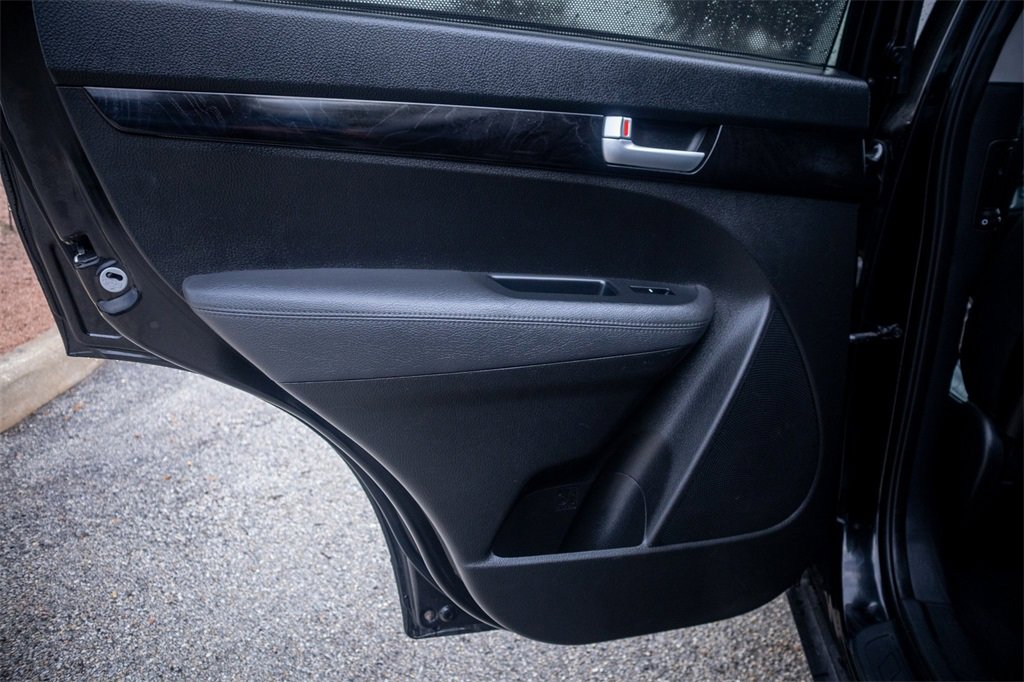 Used 2015 Kia Sorento EX image 27