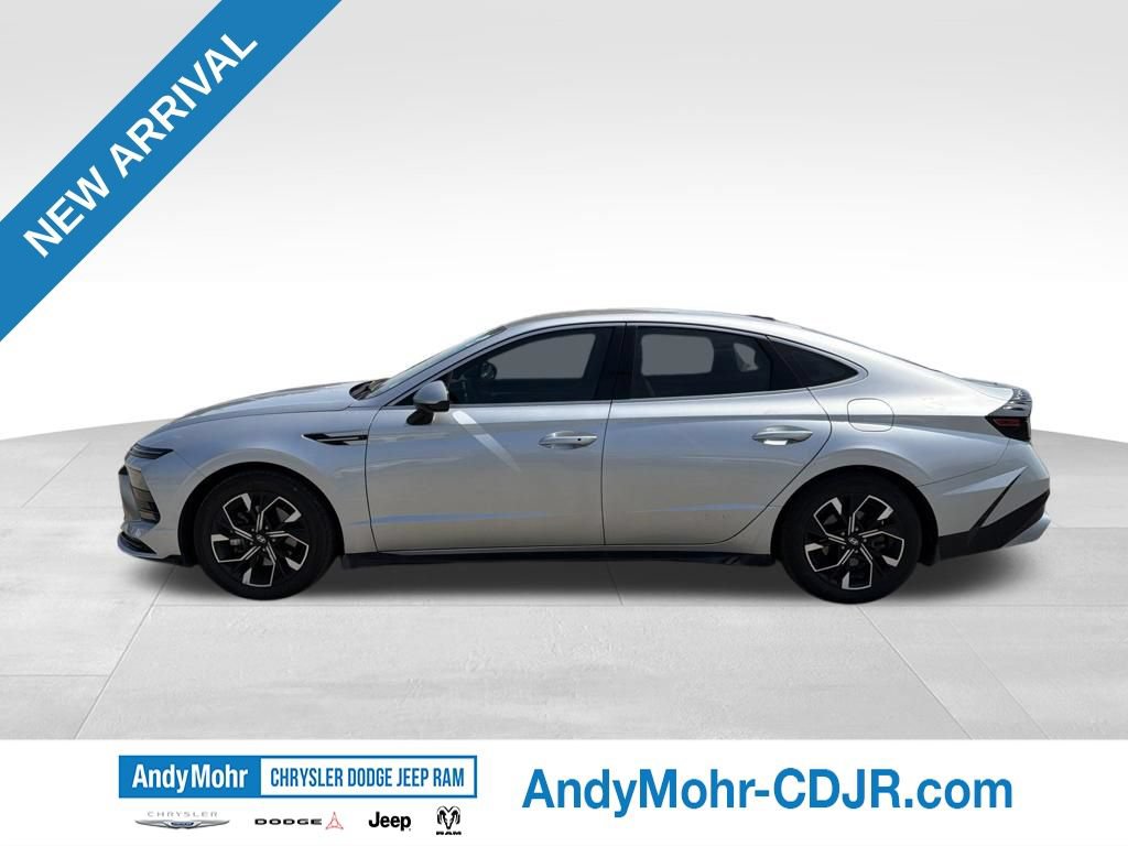 Used 2025 Hyundai Sonata SEL AWD/4WD image 4