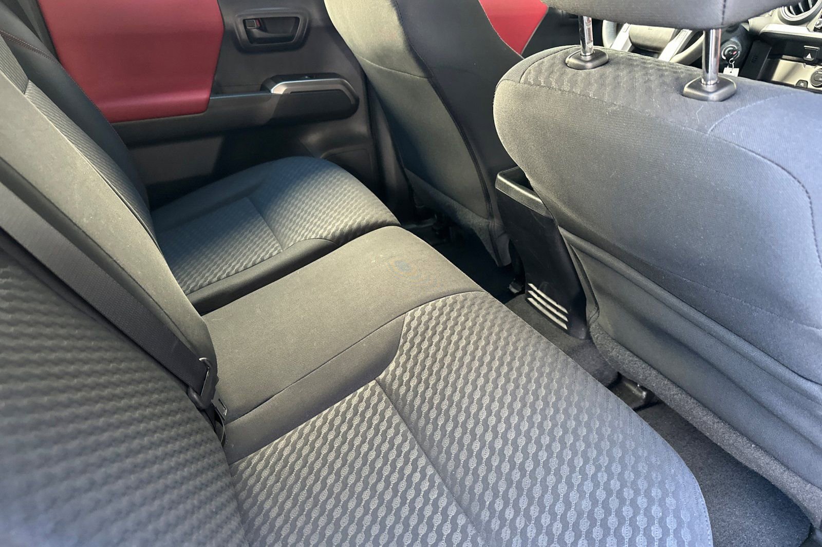 Certified 2022 Toyota Tacoma SR5 image 18