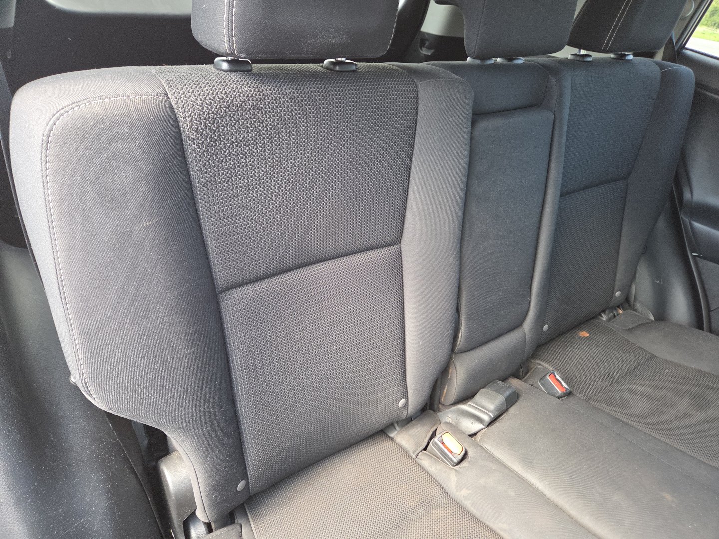 Used 2018 Toyota RAV4 XLE w/ Plus Extra Value Package FWD image 18