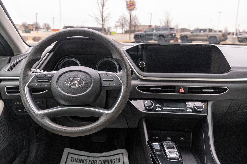 Used 2023 Hyundai Sonata SEL w/ Preferred Accessory Package image 15