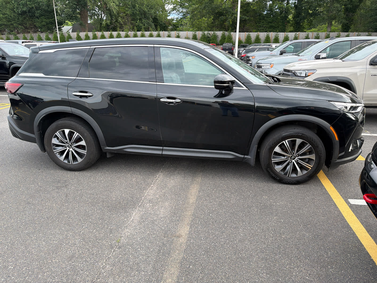 Used 2023 INFINITI QX60 Pure AWD/4WD image 2
