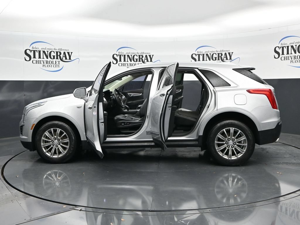 Used 2018 Cadillac XT5 Luxury w/ Driver Awareness Package FWD image 37