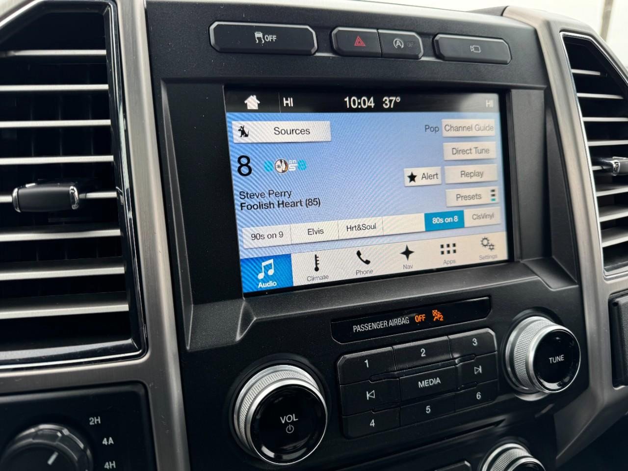 Used 2017 Ford F150 Platinum w/ Equipment Group 701A Luxury image 18