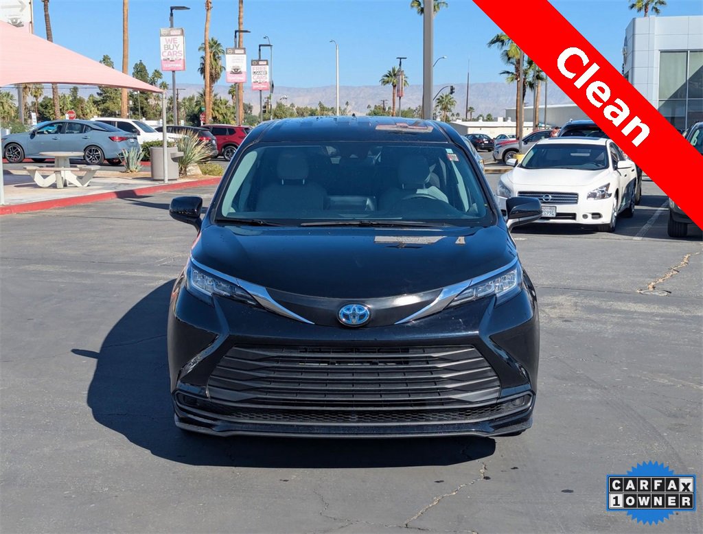Used 2023 Toyota Sienna LE image 7