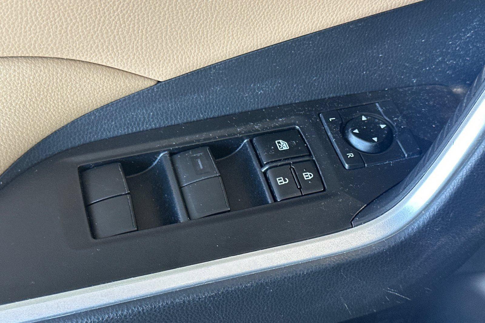 Certified 2021 Toyota RAV4 XLE AWD/4WD image 14