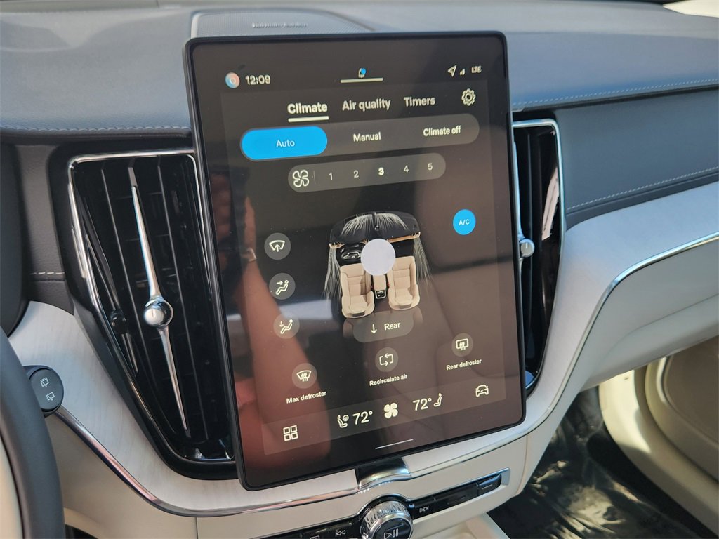 New 2026 Volvo XC60 B5 Ultra w/ Protection Package Premier image 13