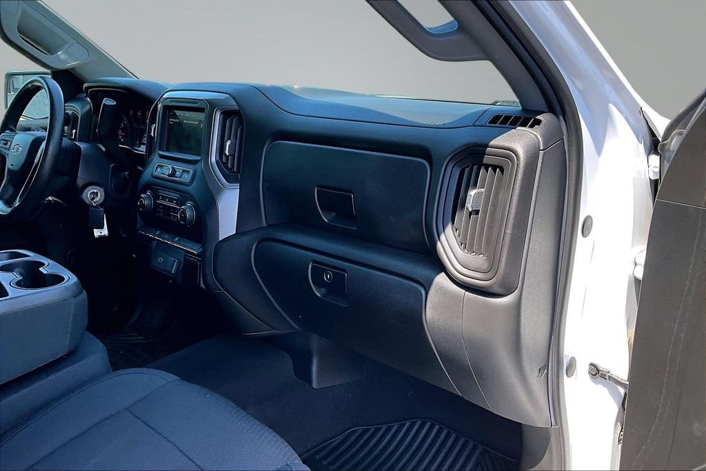 Used 2019 Chevrolet Silverado 1500 Custom Trail Boss AWD/4WD image 17