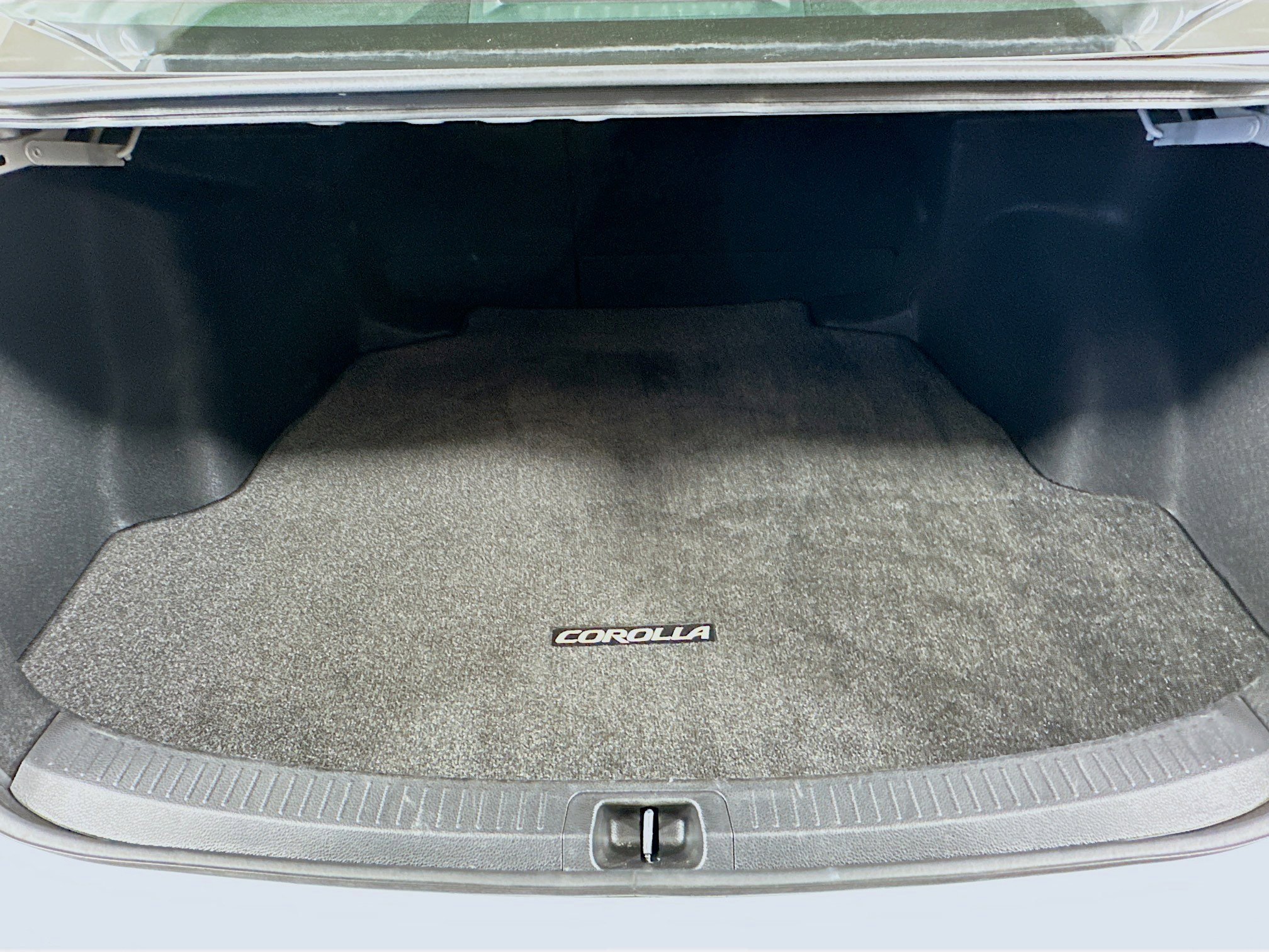 Used 2023 Toyota Corolla LE w/ Carpet Mat Package (TMS) image 26