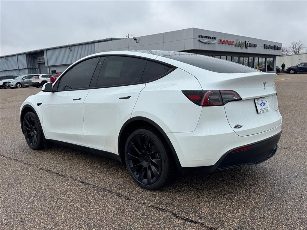 Used 2023 Tesla Model Y Long Range image 4