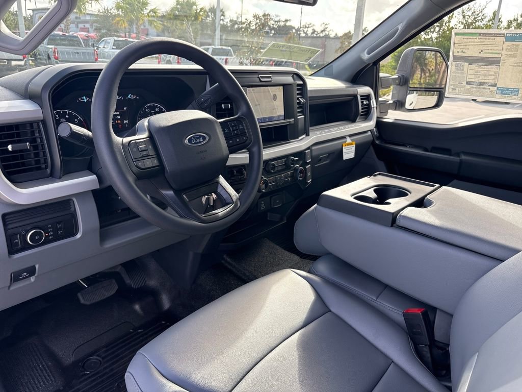 New 2026 Ford F250 XL w/ XL Chrome Package image 4