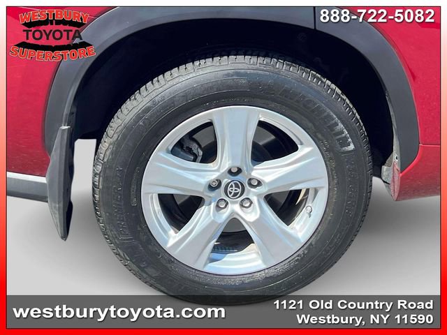 Used 2023 Toyota Highlander LE AWD/4WD image 14