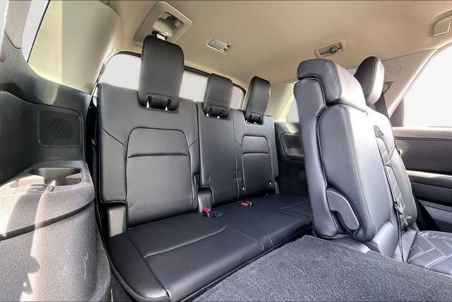 Used 2024 Nissan Pathfinder Platinum w/ Cargo Package image 18