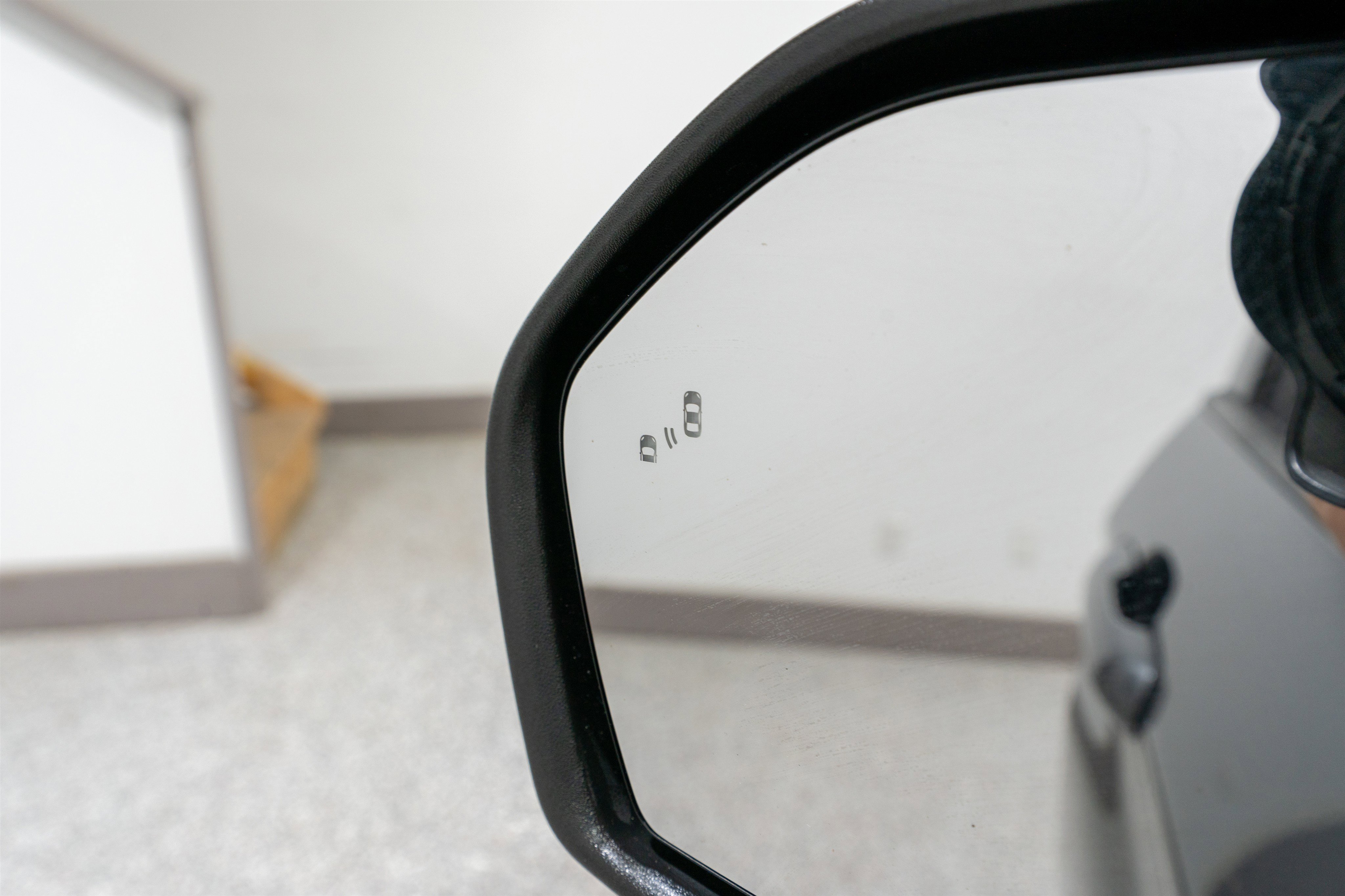 Used 2022 Ford Explorer XLT w/ Equipment Group 202A image 13