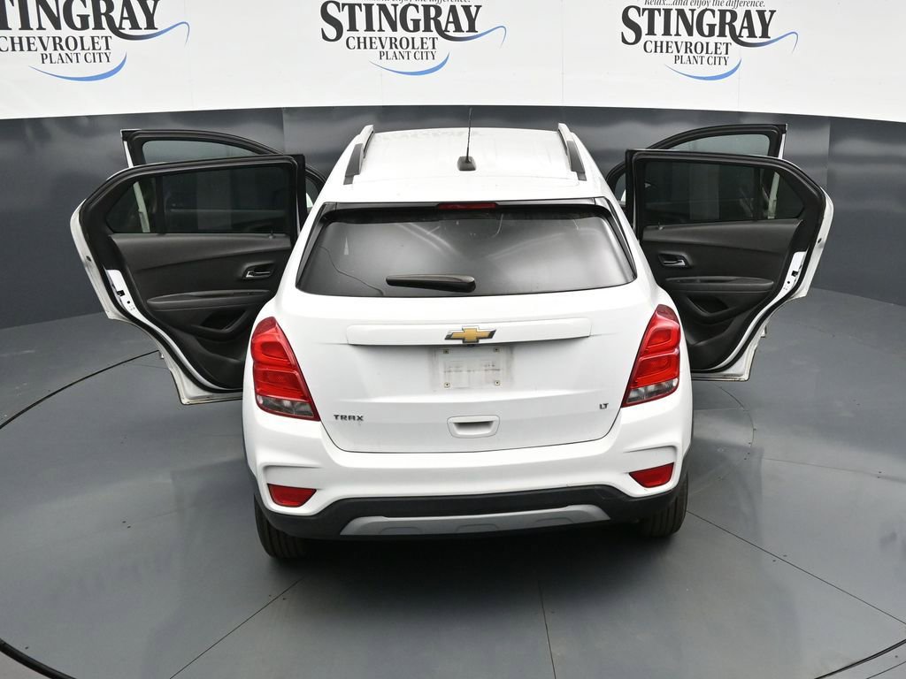 Used 2020 Chevrolet Trax LT w/ LT Convenience Package FWD image 35