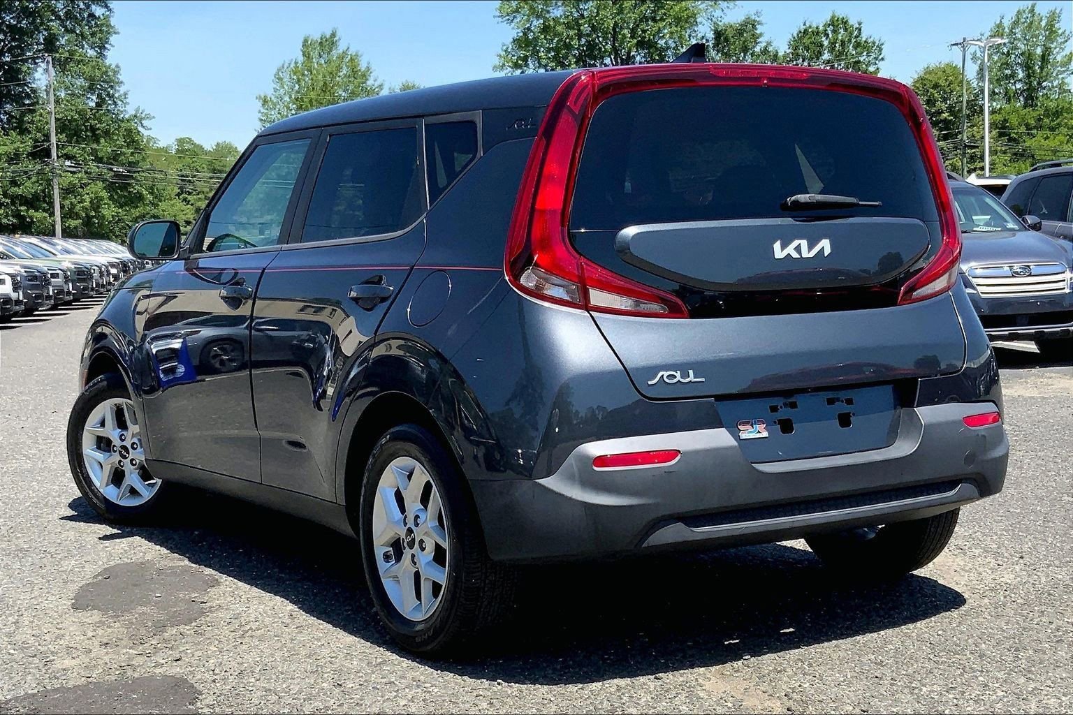 Used 2022 Kia Soul S FWD image 12