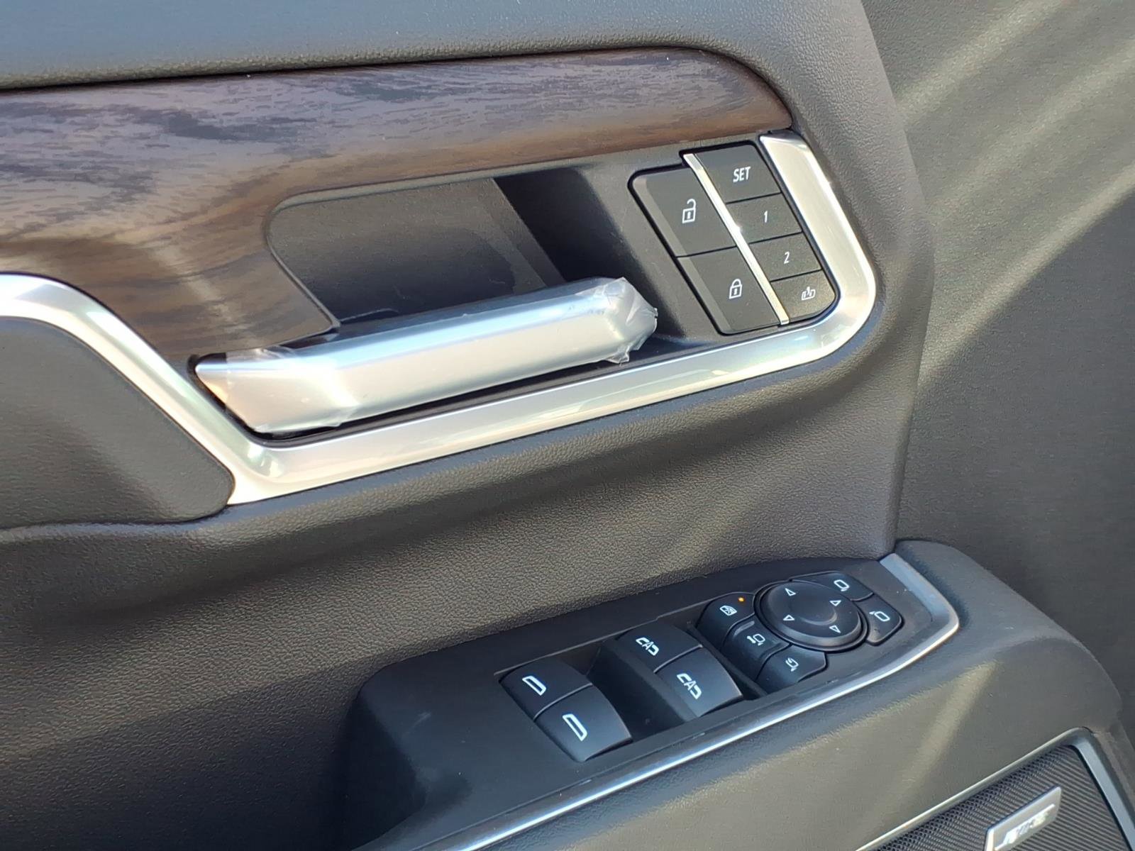 New 2025 GMC Sierra 3500 SLT w/ SLT Premium Package image 12