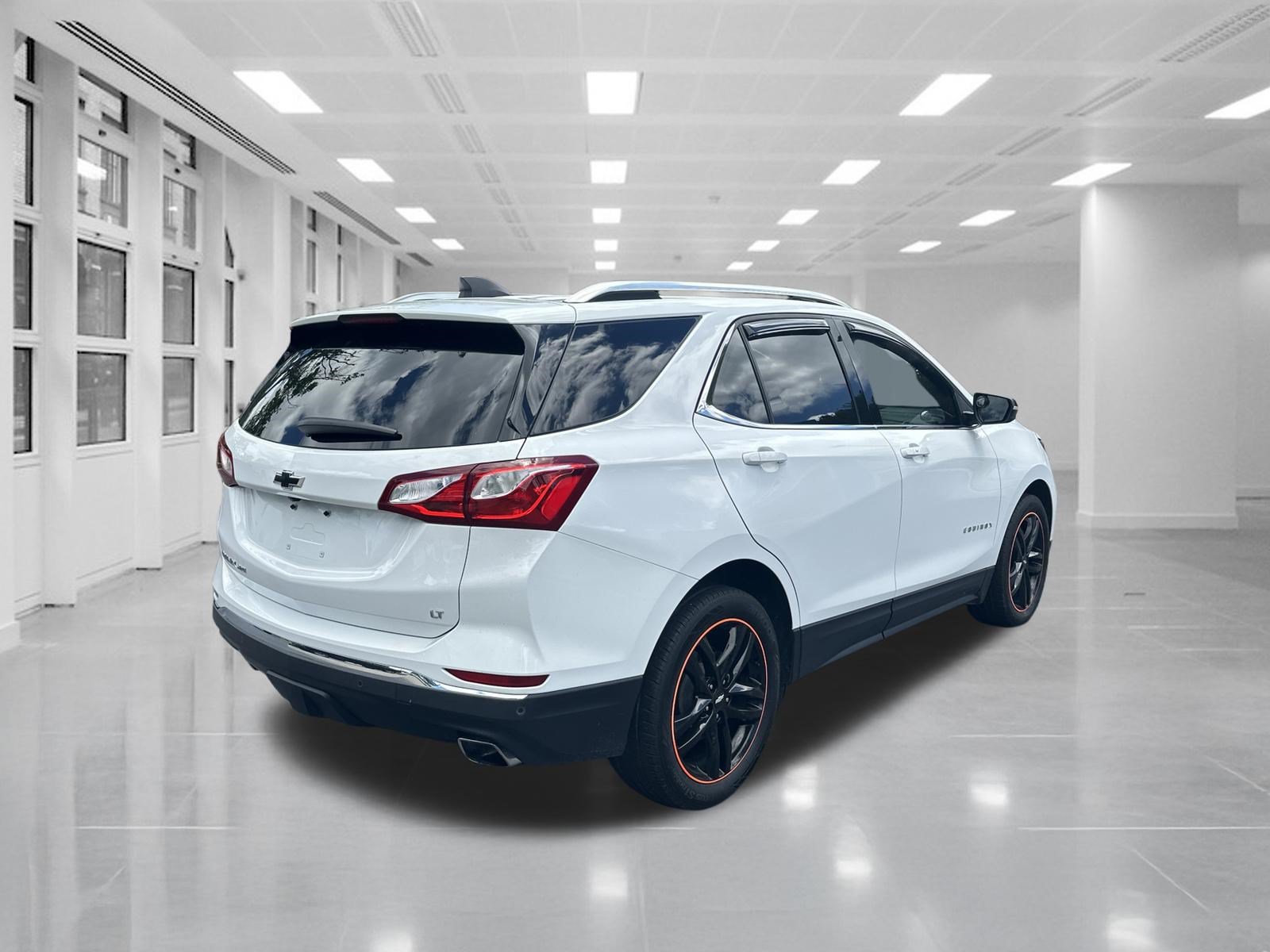 Certified 2020 Chevrolet Equinox LT w/ Sport Edition FWD image 5