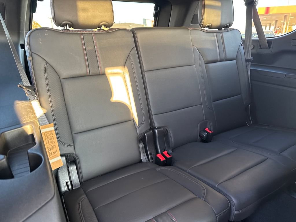 Used 2021 Chevrolet Suburban RST image 16