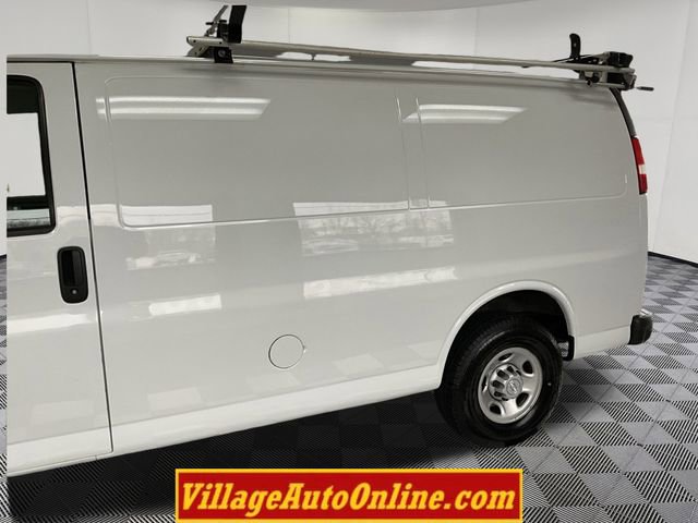 Used 2018 Chevrolet Express 2500 w/ Driver Convenience Package image 9