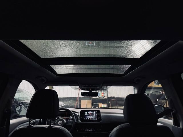 Used 2023 Nissan Rogue SL w/ SL Premium Package image 22