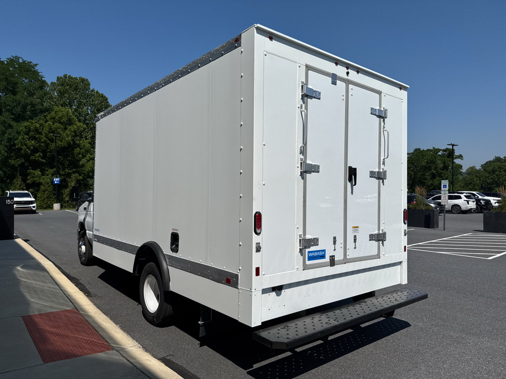 New 2026 Ford E-450 and Econoline 450 Super Duty w/ Power Equipment Group RWD image 17