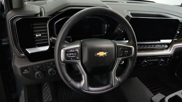 Used 2026 Chevrolet Silverado 1500 LT image 13