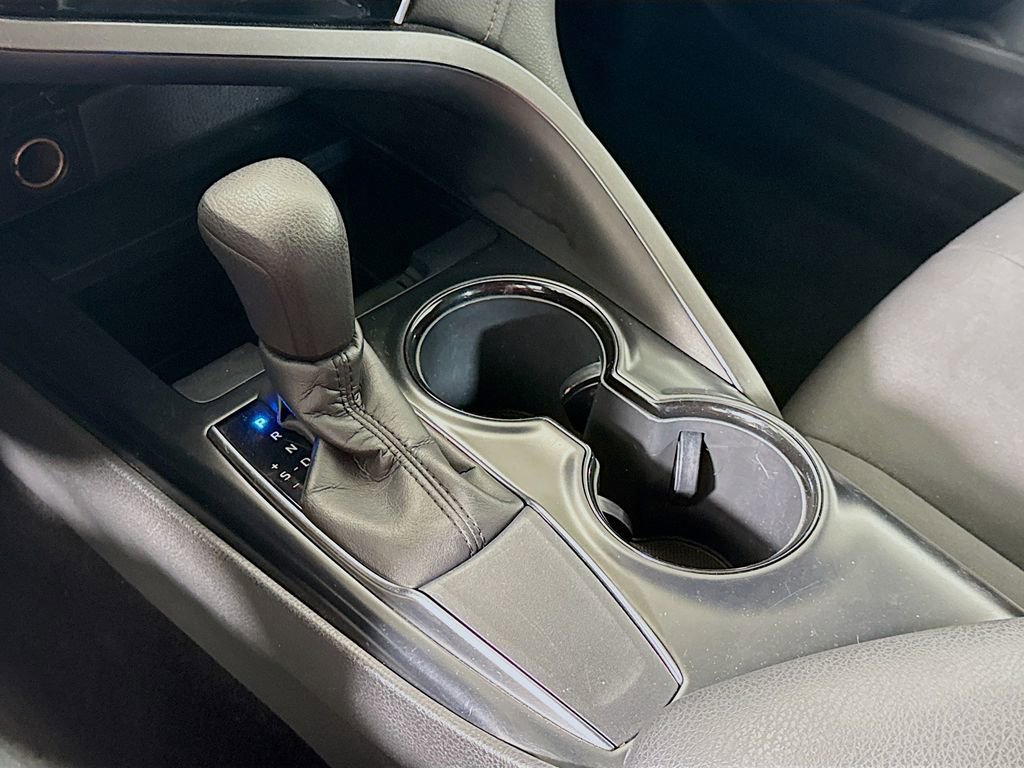 Certified 2018 Toyota Camry LE FWD image 15