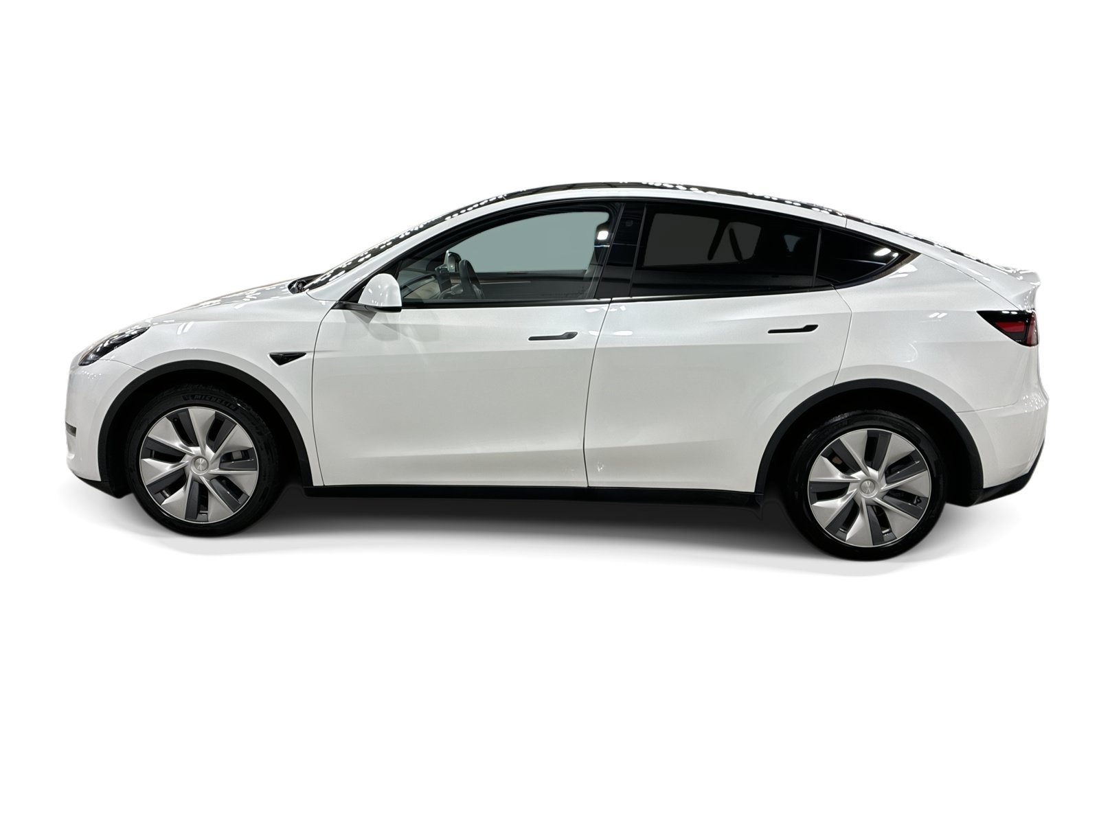 Certified 2023 Tesla Model Y Long Range AWD/4WD image 3