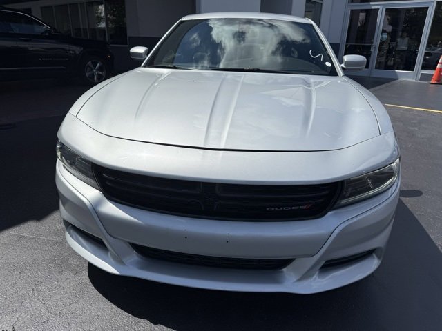 Used 2022 Dodge Charger SXT image 2