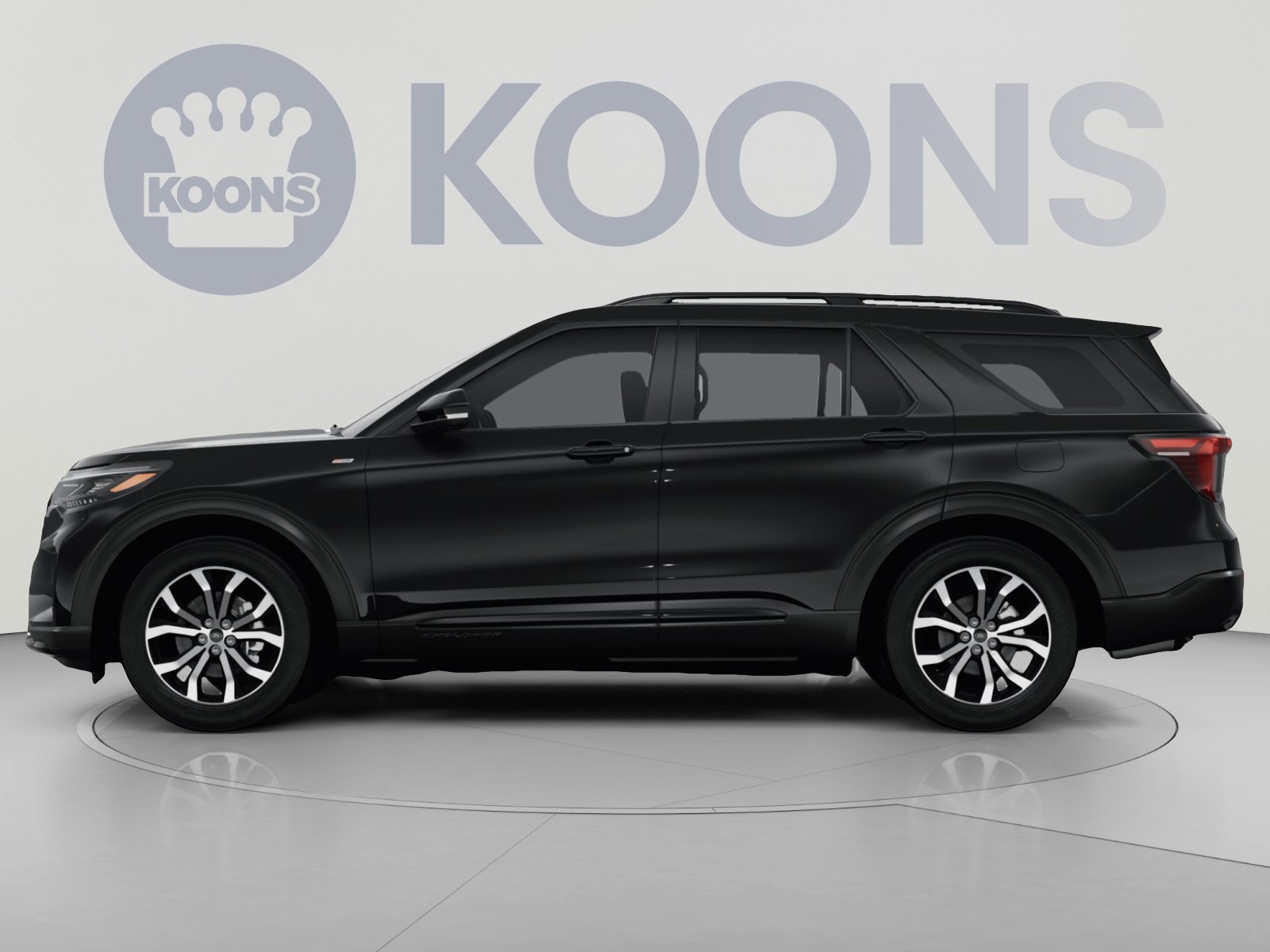 Used 2025 Ford Explorer ST-Line w/ ST-Line Street Pack AWD/4WD image 2