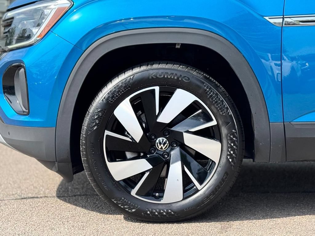 Used 2024 Volkswagen Atlas Cross Sport SE w/ Panoramic Sunroof Package AWD/4WD image 11