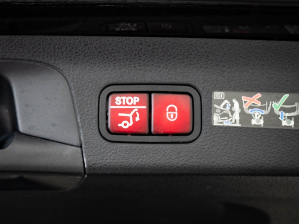 Certified 2025 Mercedes-Benz GLS 450 4MATIC image 19