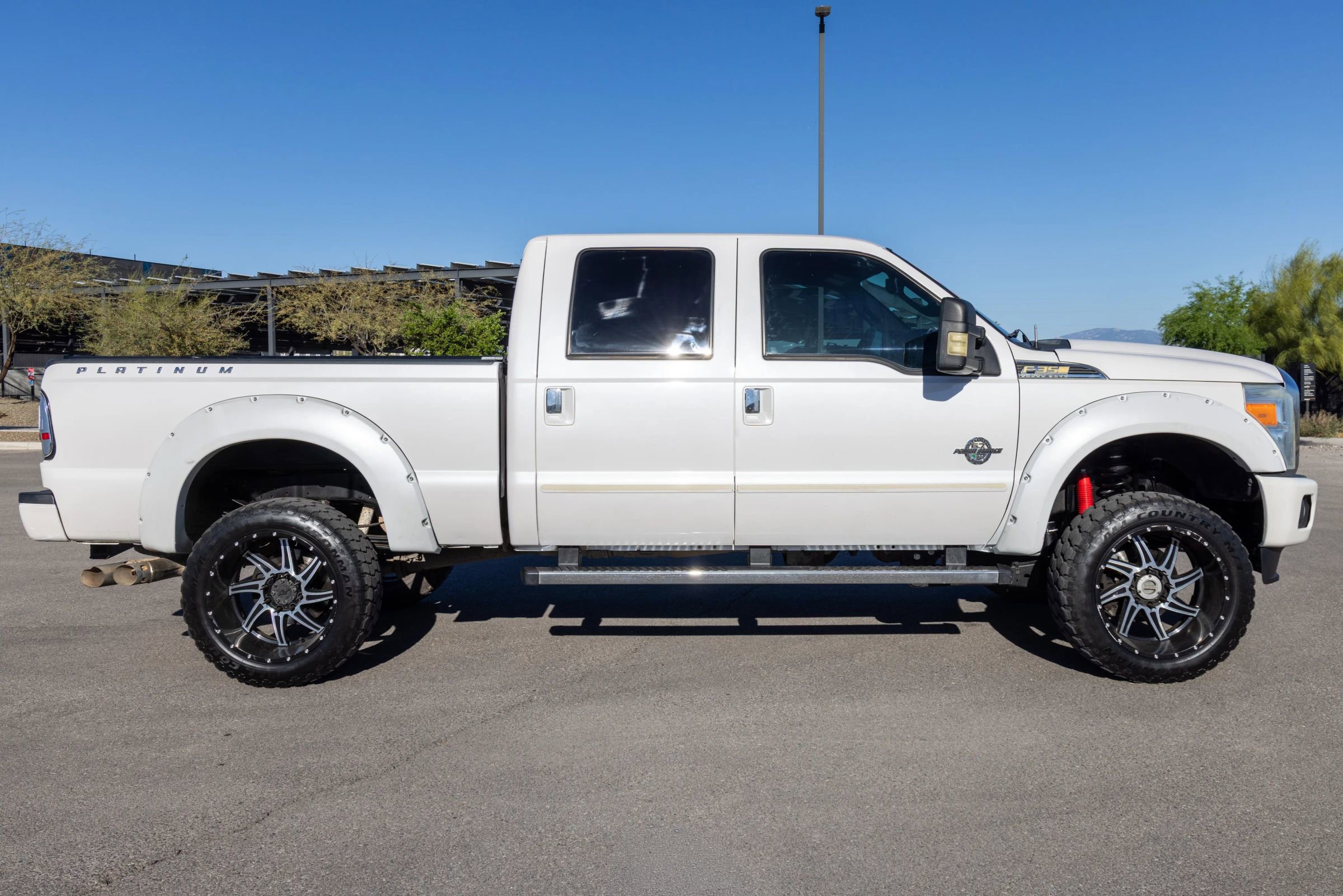 Used 2016 Ford F350 Platinum w/ FX4 Off-Road Package AWD/4WD image 8
