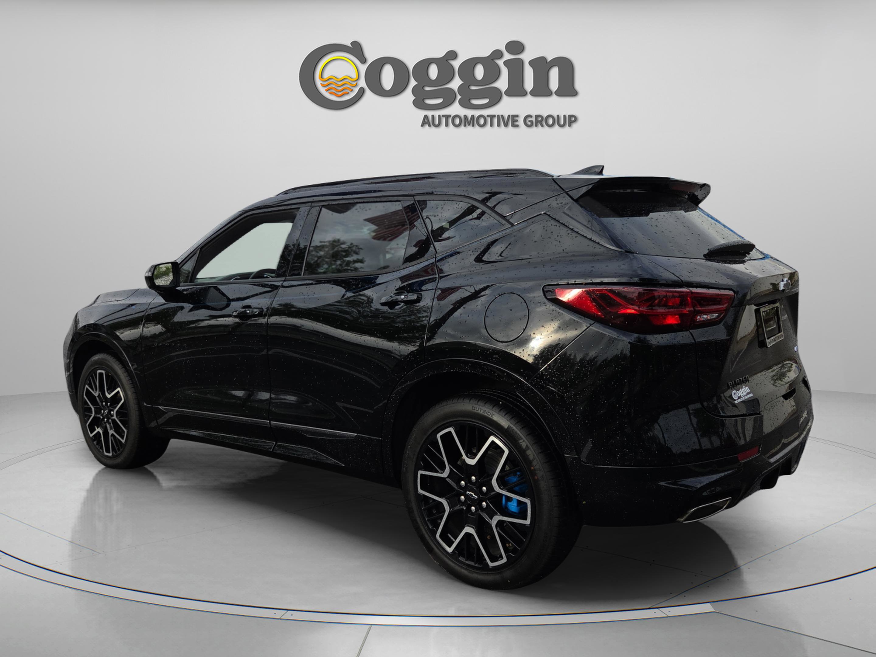 Used 2023 Chevrolet Blazer RS w/ Driver Confidence II Package FWD image 3