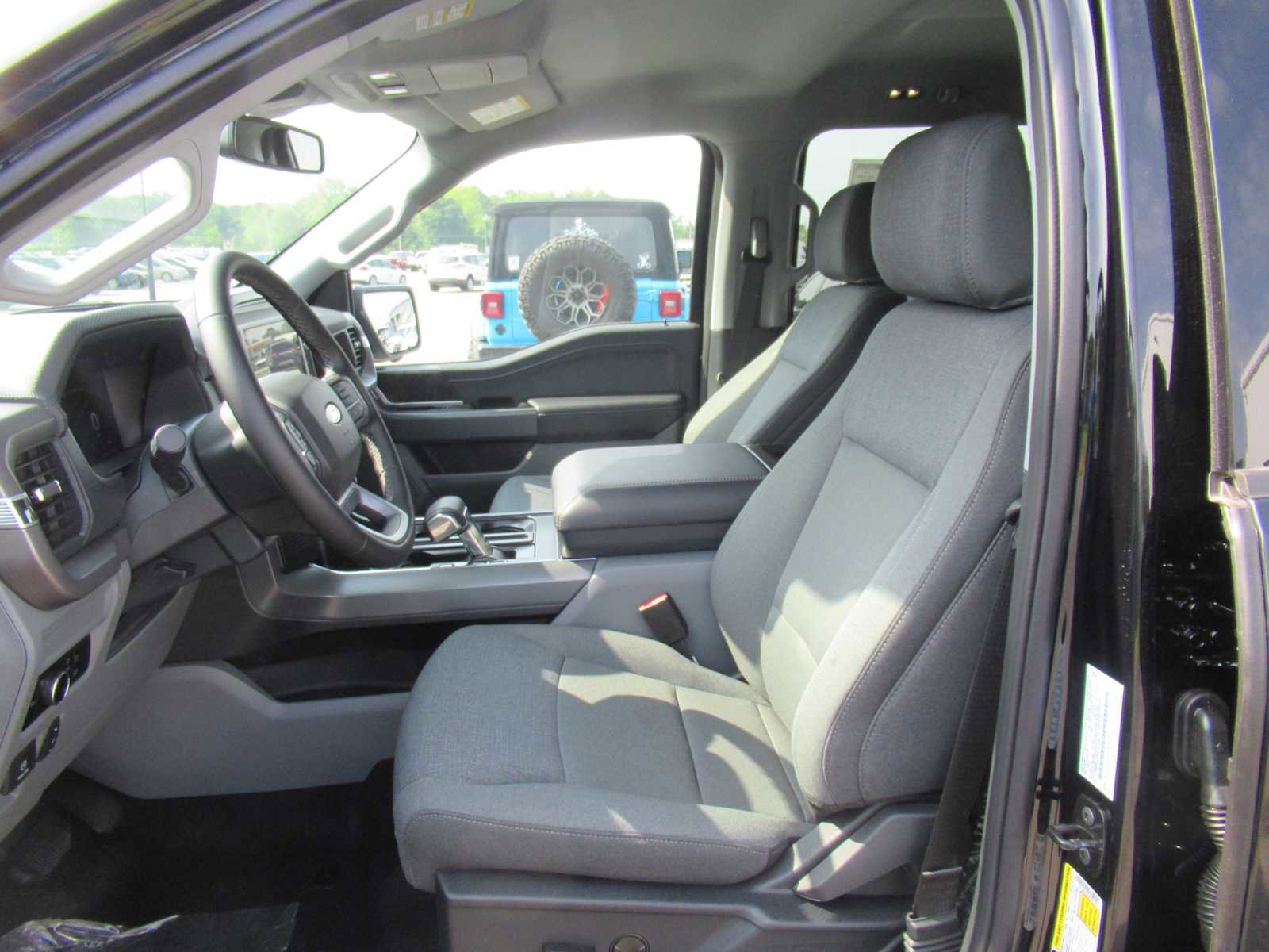 New 2025 Ford F150 Lightning XLT image 11