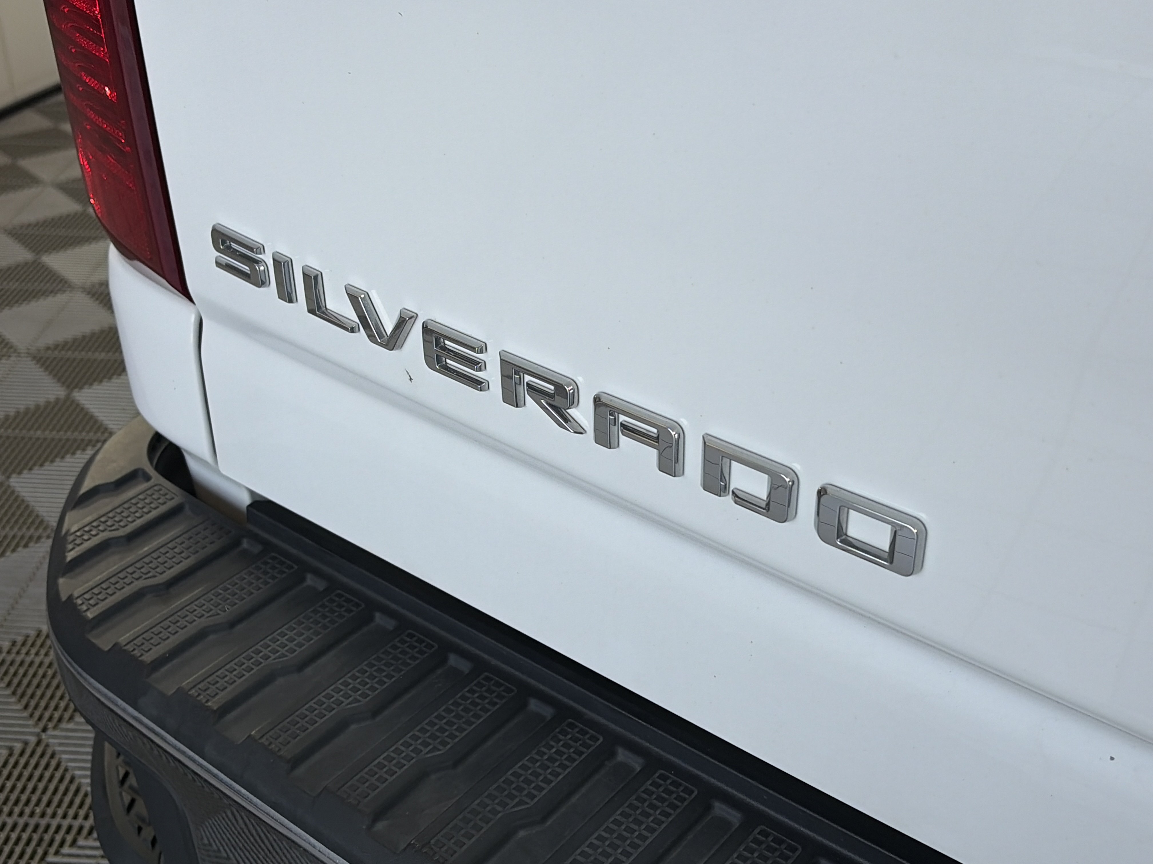 Used 2025 Chevrolet Silverado 2500 LT w/ Convenience Package AWD/4WD image 15