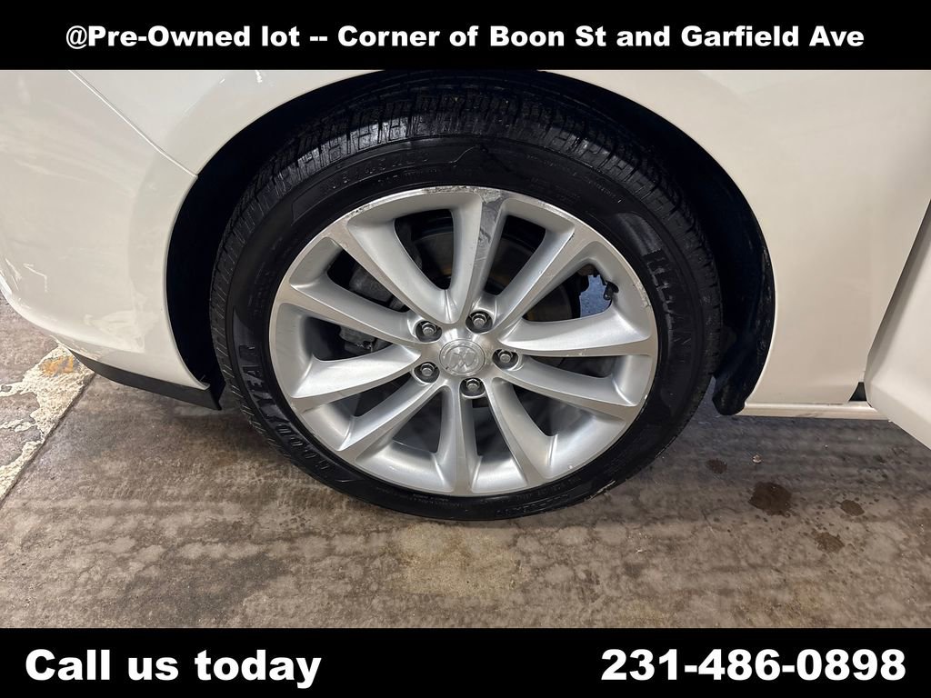Used 2016 Buick Verano Leather w/ Driver Confidence Package FWD image 11