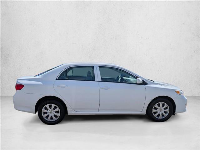 Used 2010 Toyota Corolla LE FWD image 4