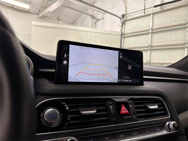 Used 2023 Genesis G70 2.0T image 26