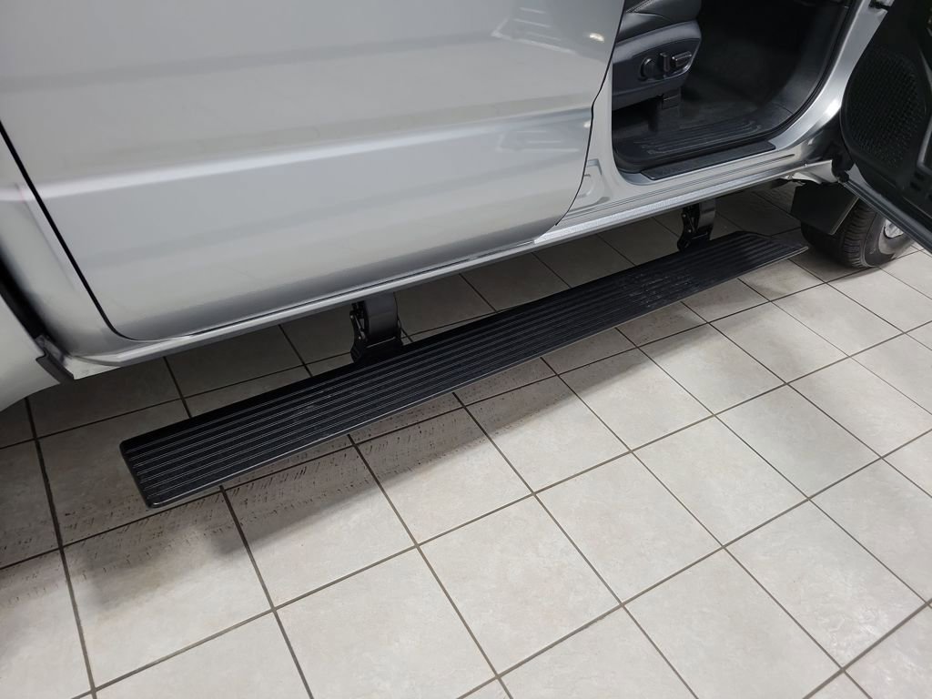 Used 2025 Toyota Tacoma Limited image 22