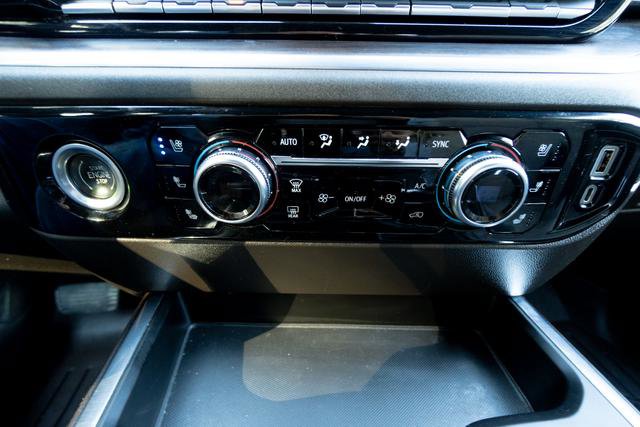 Used 2022 GMC Sierra 1500 SLT w/ SLT Convenience Package image 26