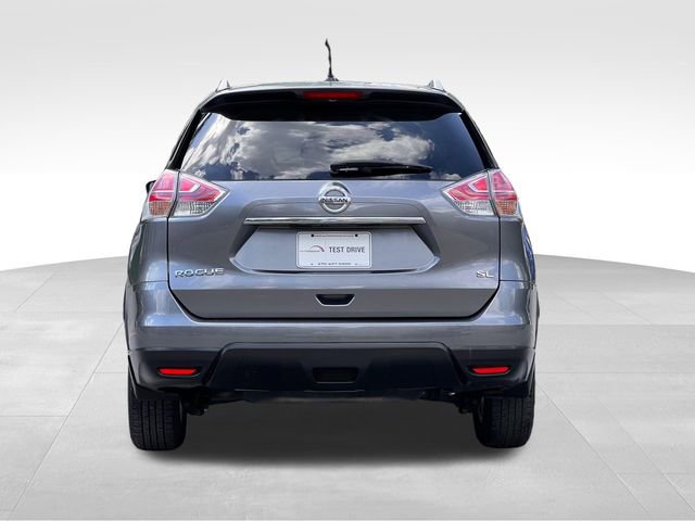 Used 2016 Nissan Rogue SV w/ SV Premium Package image 4