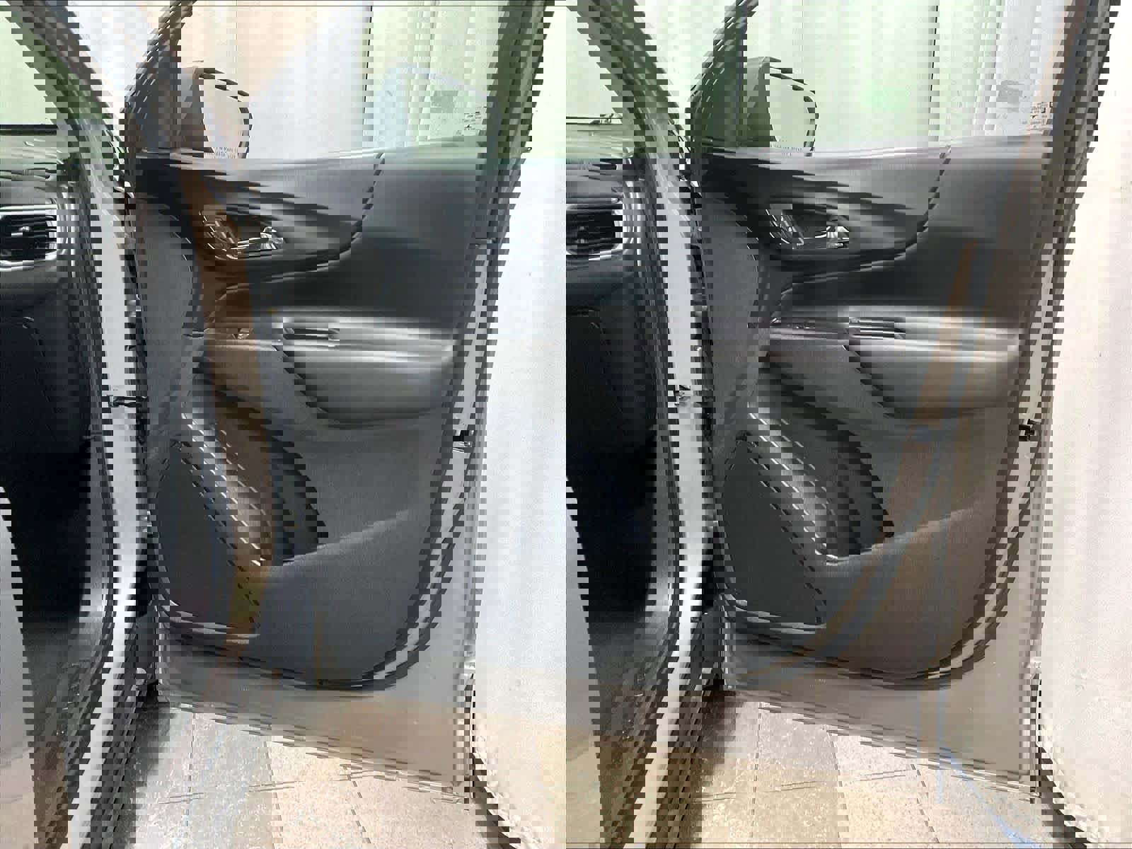 Used 2019 Chevrolet Equinox LT image 11