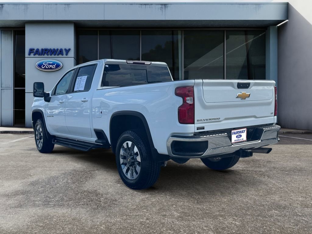 Used 2022 Chevrolet Silverado 2500 LT w/ Convenience Package image 4
