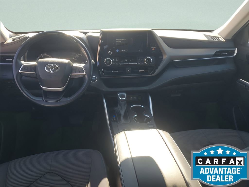 Used 2023 Toyota Highlander LE image 30